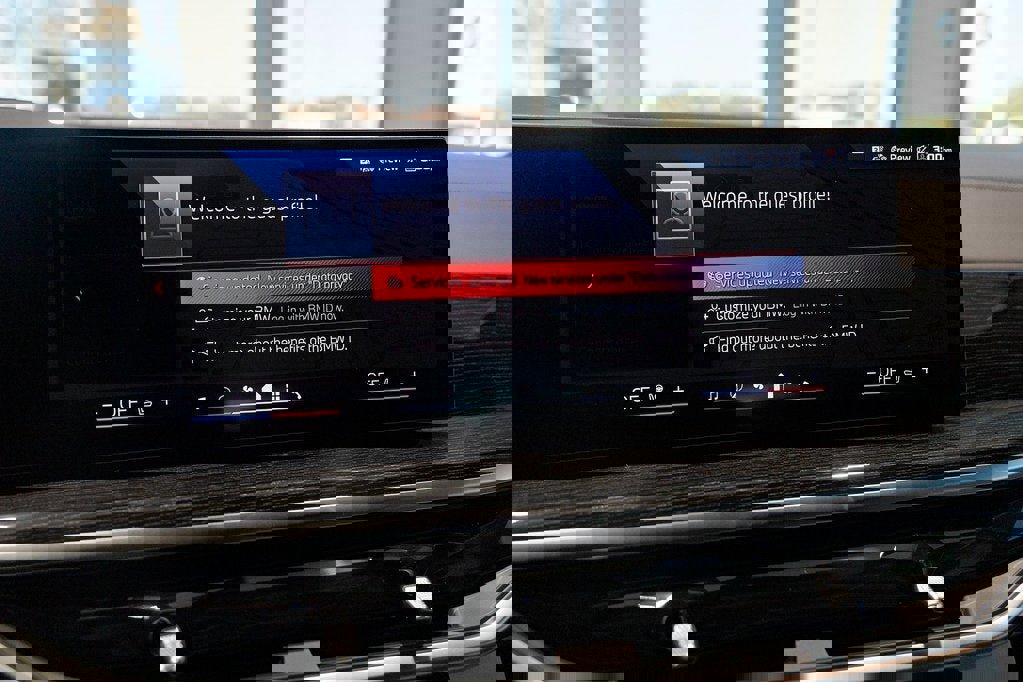 New 2026 BMW X6 M60i image 30