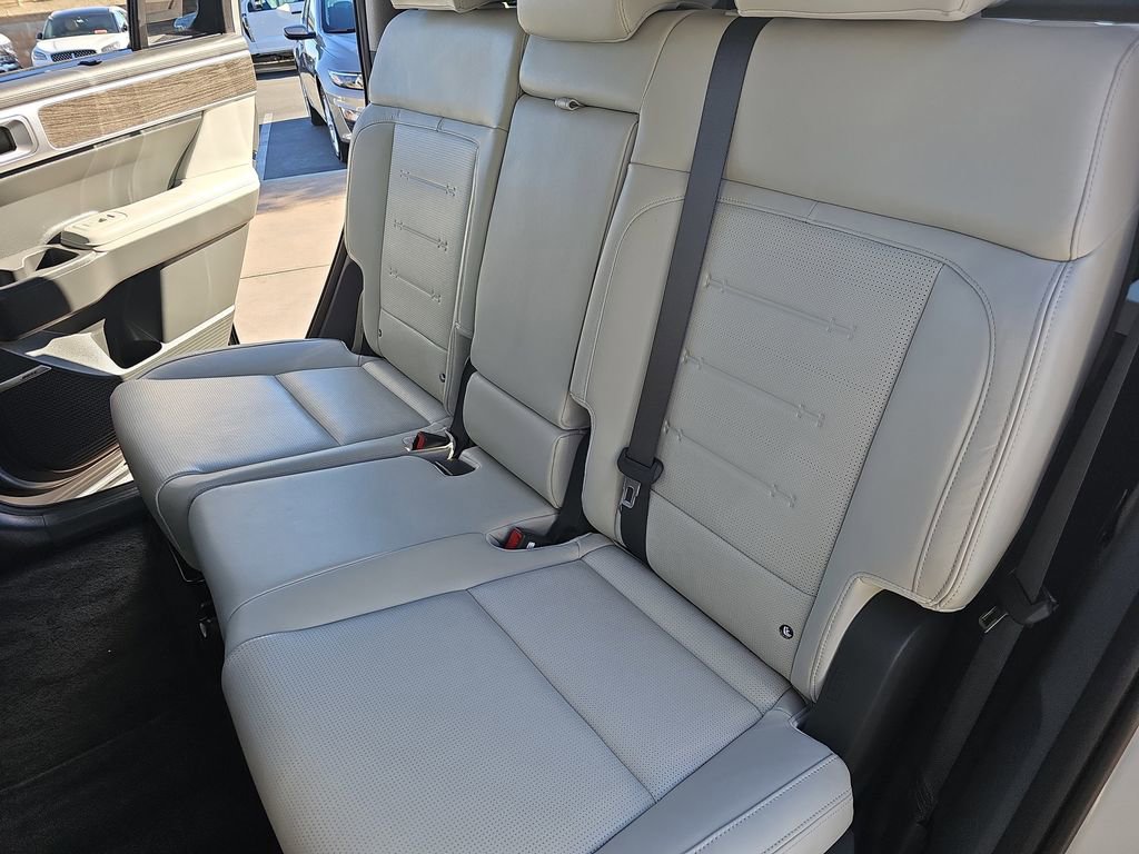 Used 2024 Hyundai Santa Fe Limited image 15