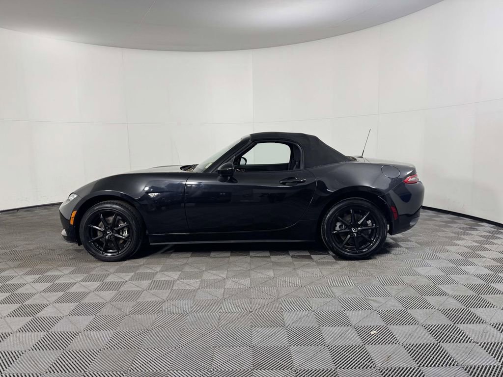 Used 2024 MAZDA MX-5 Miata Sport RWD image 11