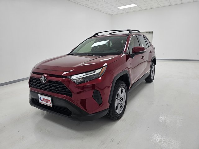 Used 2025 Toyota RAV4 XLE Premium image 4