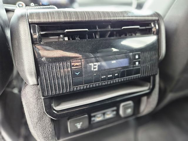 Used 2024 Jeep Wagoneer L Series II image 28