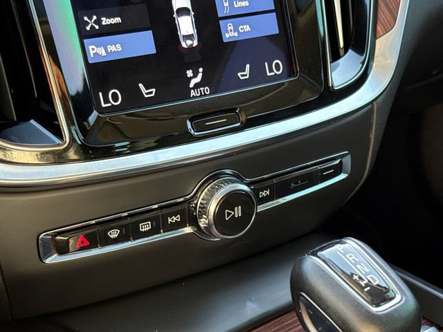 Used 2021 Volvo S60 T5 Momentum FWD image 25