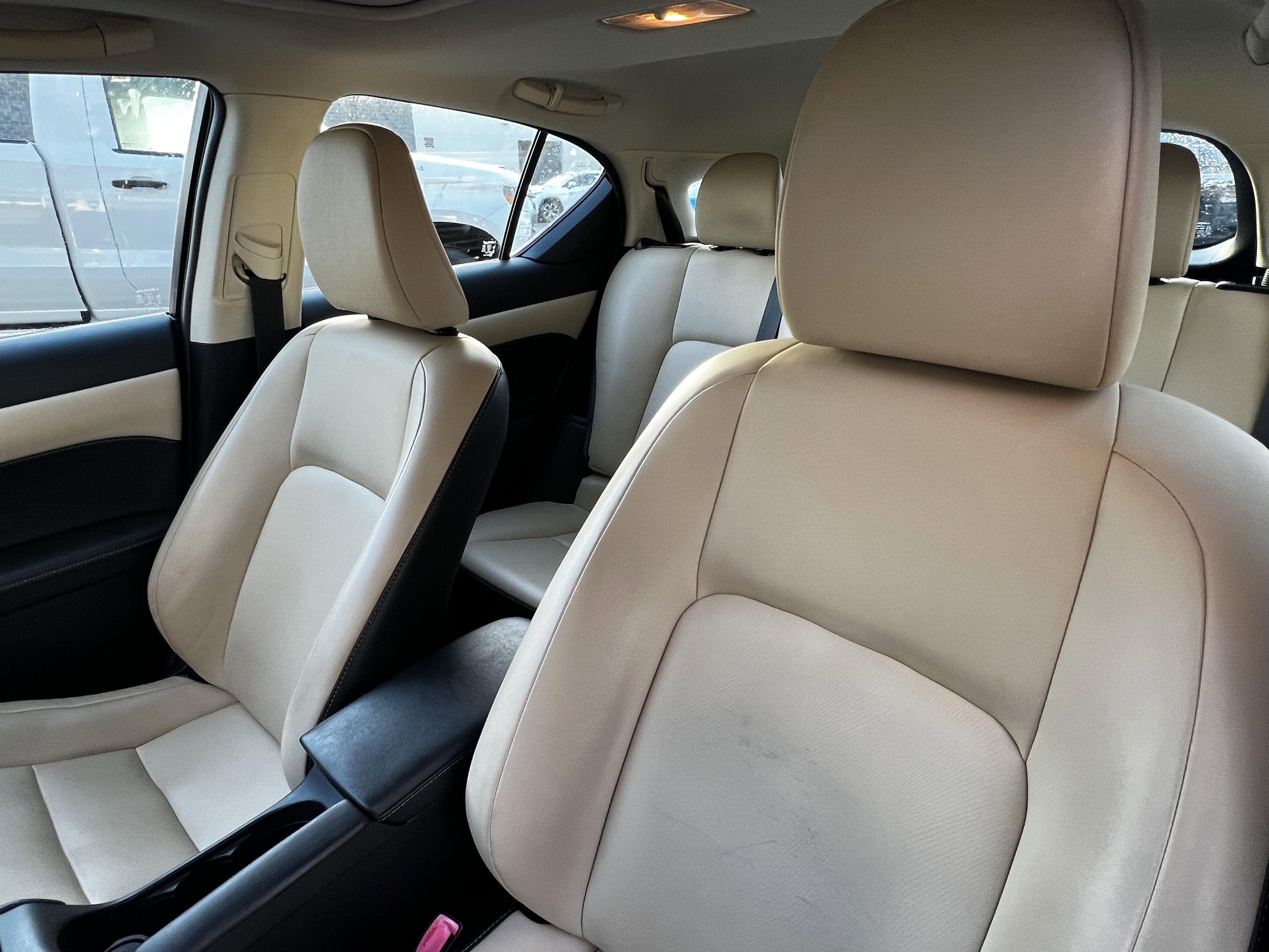 Used 2015 Lexus CT 200h w/ Navigation Package image 18