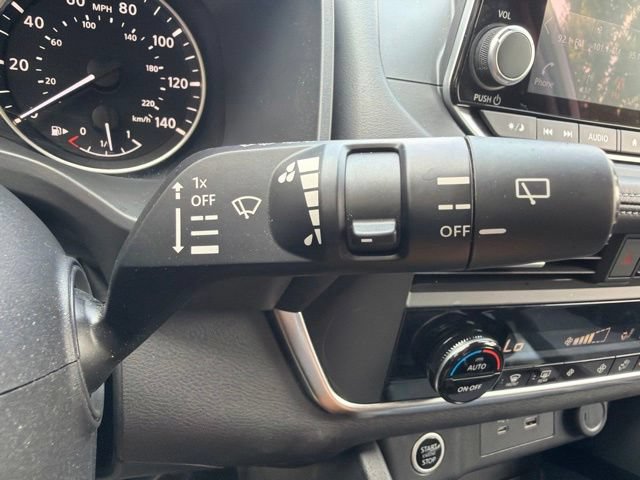 Used 2023 Nissan Rogue SV AWD/4WD image 23