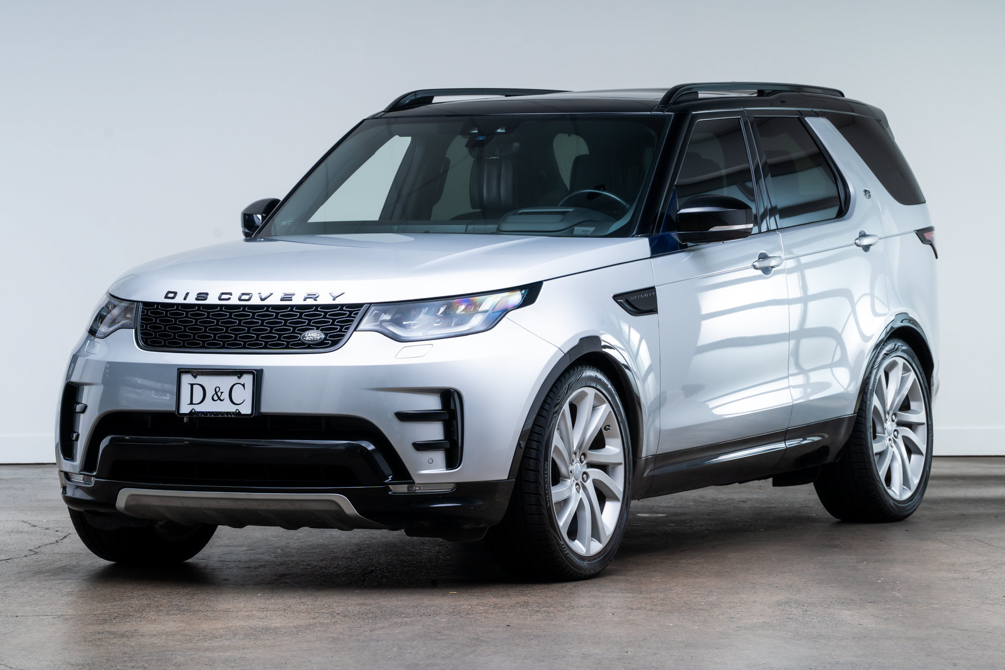 Used 2020 Land Rover Discovery HSE Luxury AWD/4WD image 3