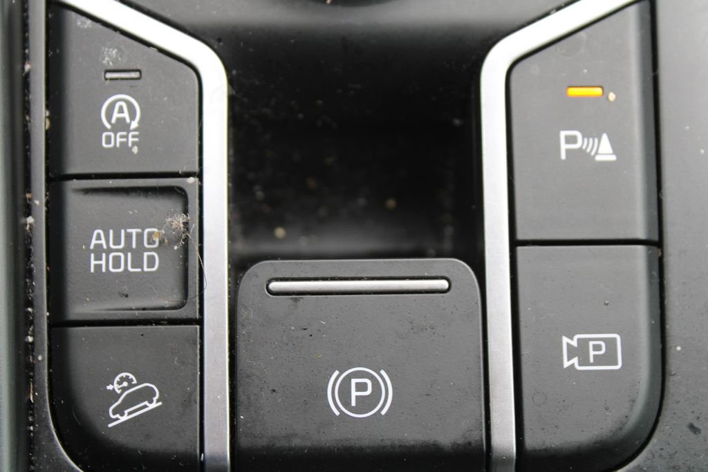 Certified 2025 Kia Sorento S w/ Panoramic Sunroof Package image 37