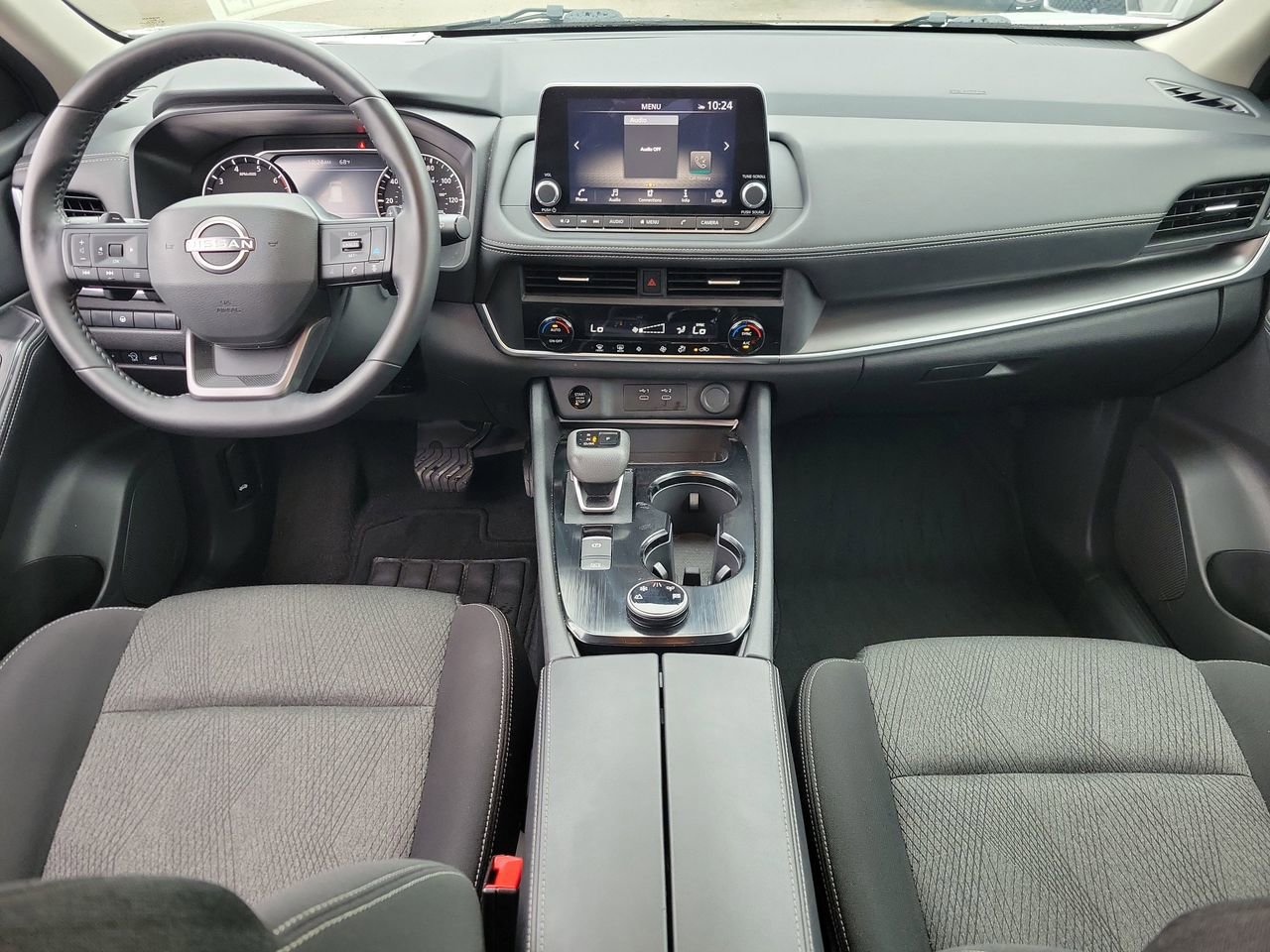 Used 2025 Nissan Rogue SV image 13