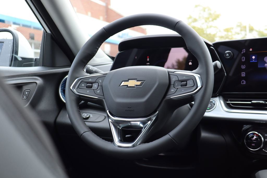 New 2026 Chevrolet Trax LT w/ Driver Confidence Package image 38