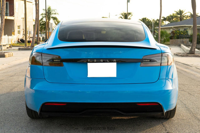 Used 2022 Tesla Model S Plaid image 7