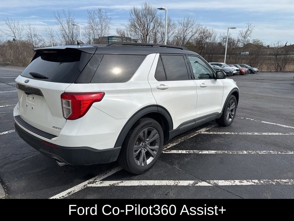 Used 2022 Ford Explorer XLT w/ Equipment Group 202A image 5