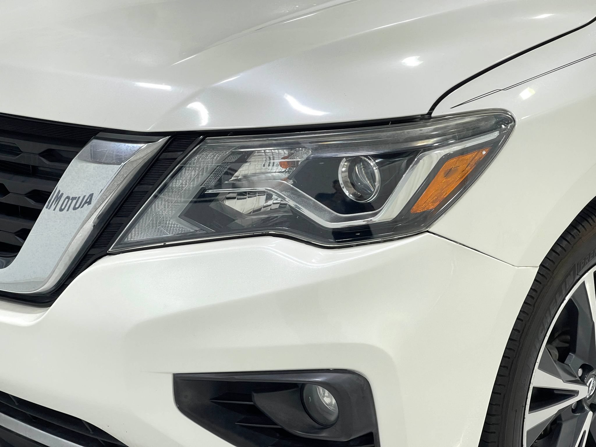 Used 2019 Nissan Pathfinder Platinum w/ Cargo Package AWD/4WD image 35