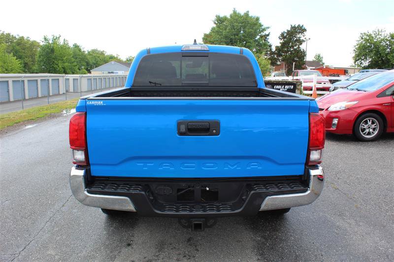 Used 2020 Toyota Tacoma SR5 AWD/4WD image 6