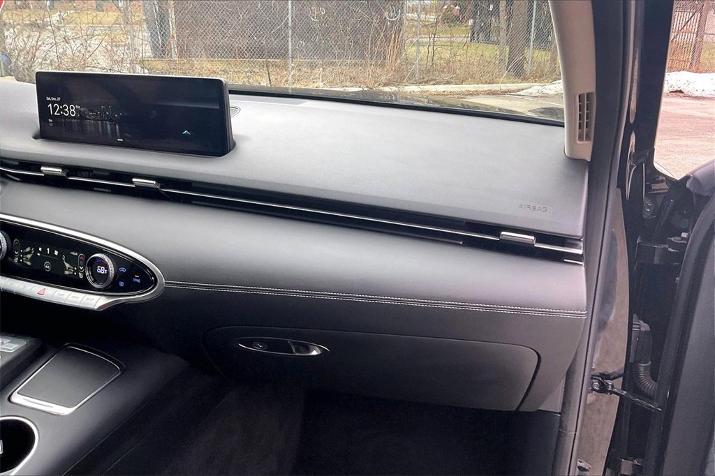 Used 2025 Genesis GV70 2.5T image 16