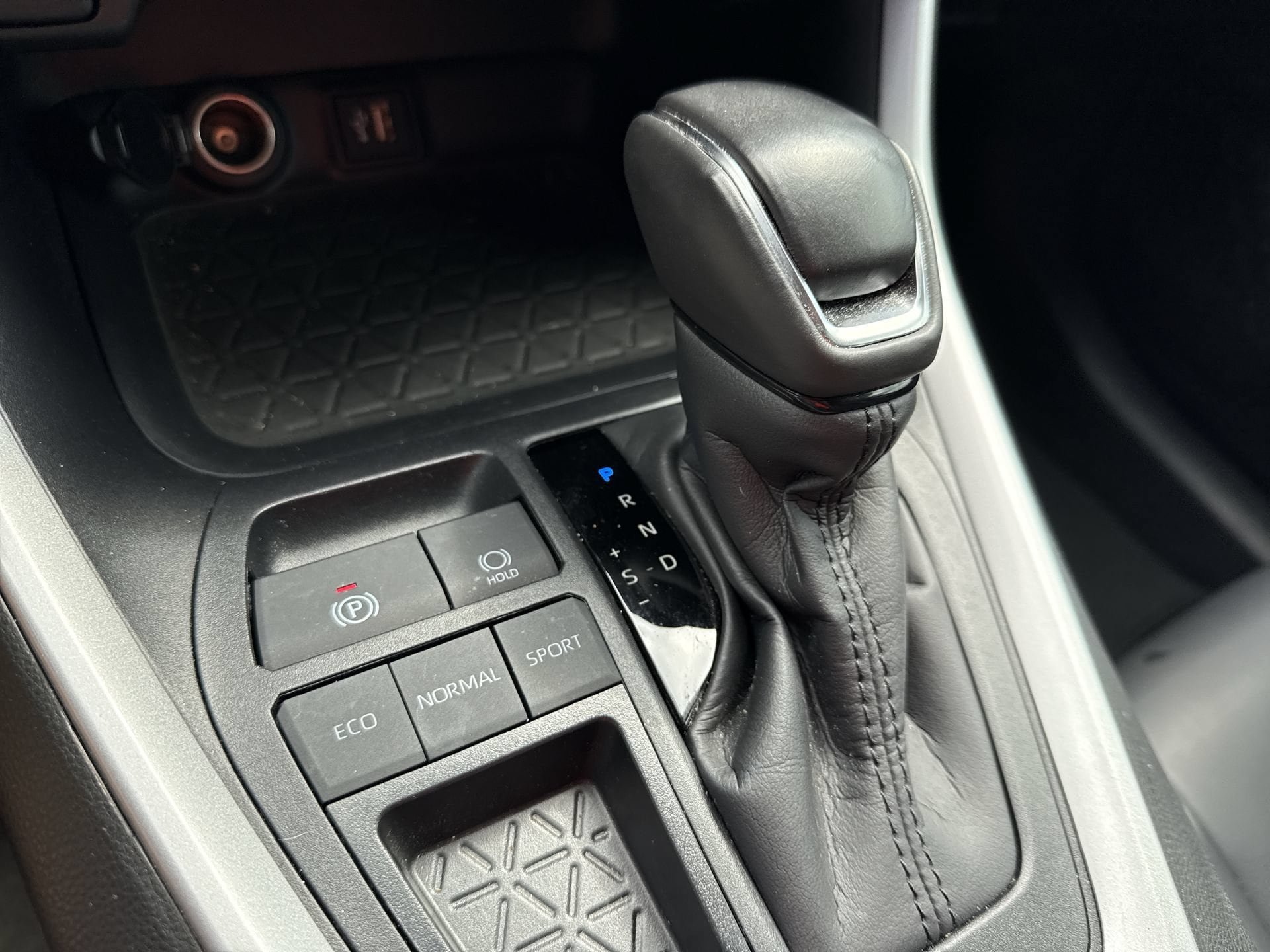Certified 2025 Toyota RAV4 XLE Premium FWD image 22