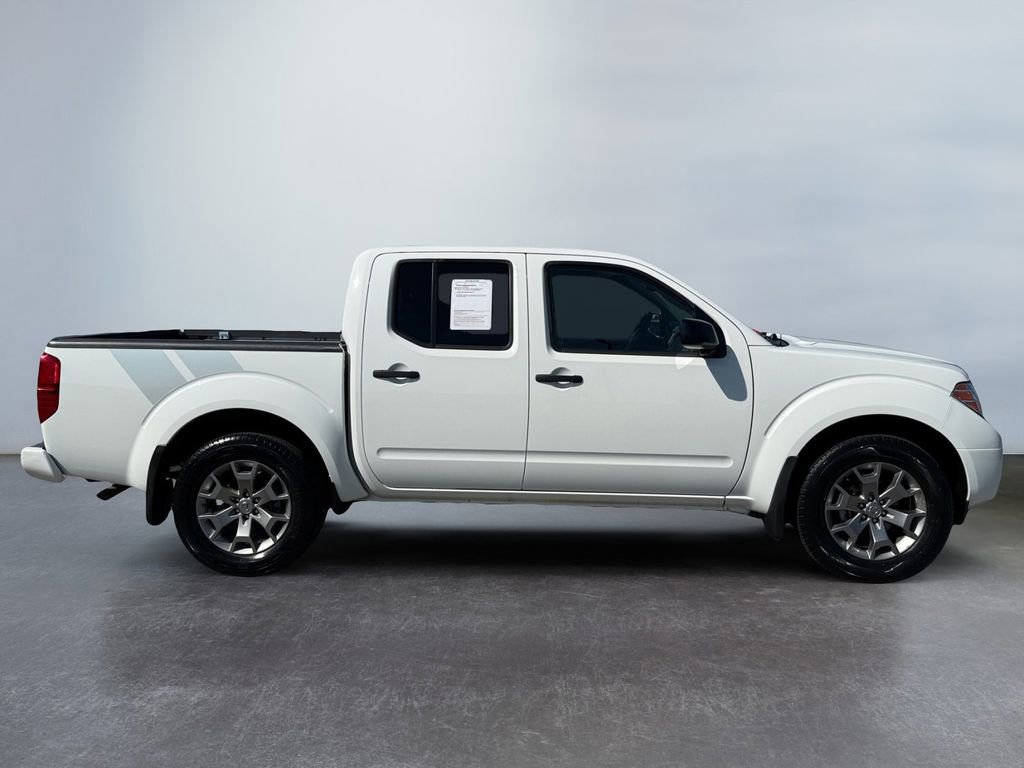 Used 2020 Nissan Frontier SV RWD image 2