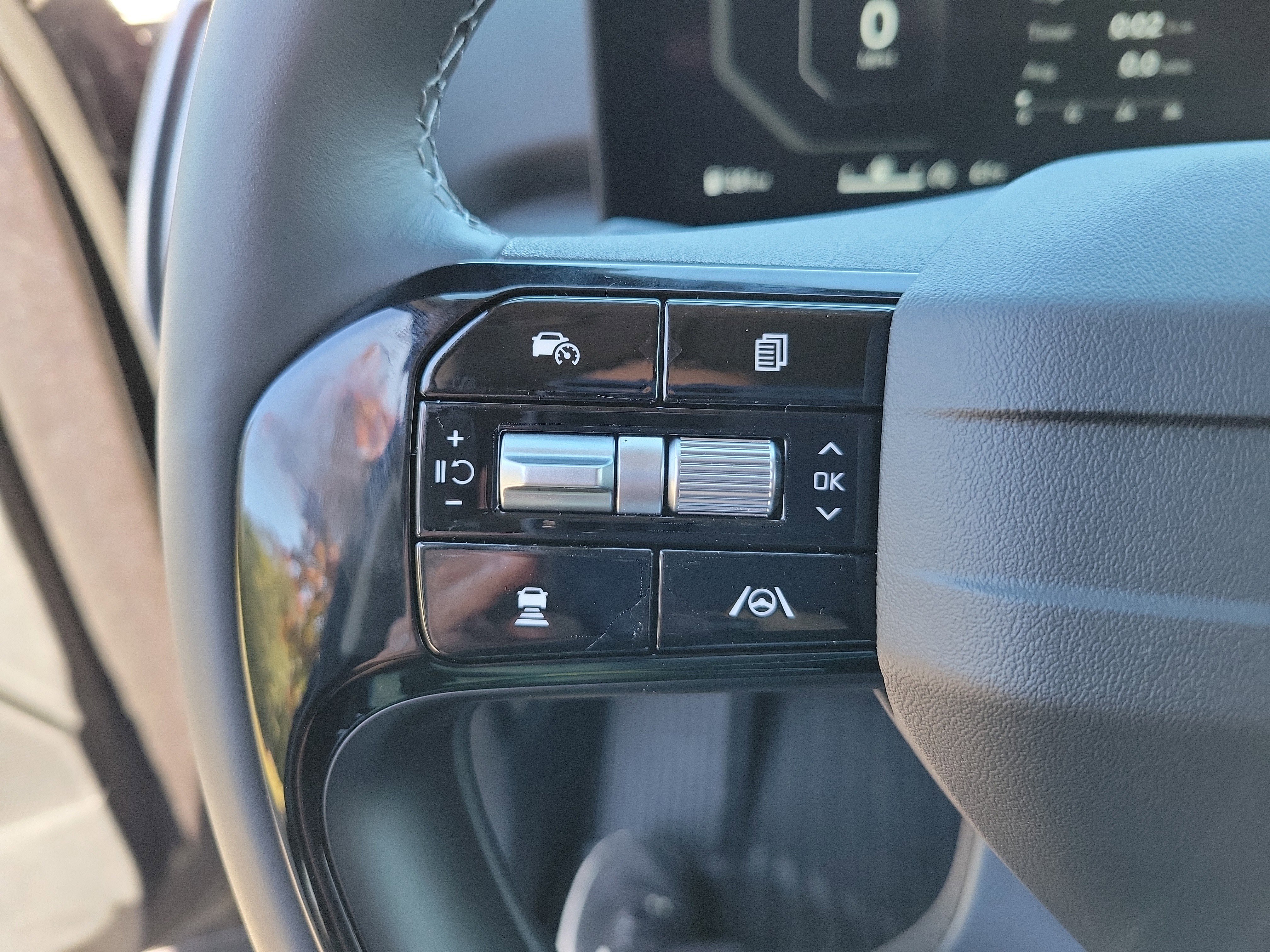 New 2026 Kia Sorento SX FWD image 16