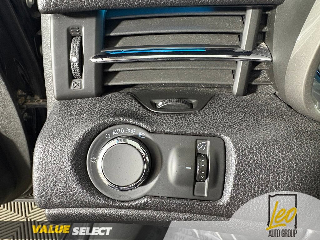 Used 2015 Chevrolet Malibu LT FWD image 17