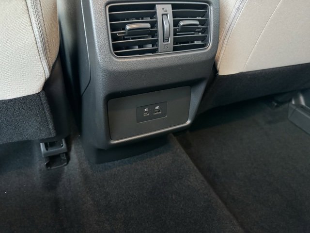 Used 2023 Nissan Rogue SV image 7