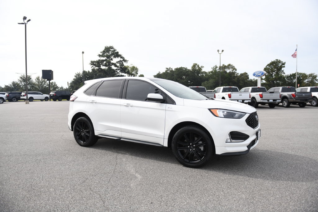 Used 2022 Ford Edge ST-Line w/ Class II Trailer Tow Package AWD/4WD image 2