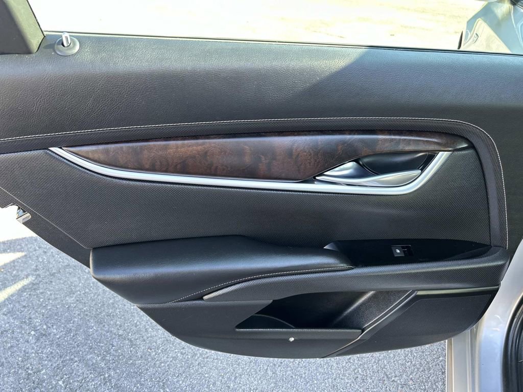 Used 2018 Cadillac XTS Luxury image 20