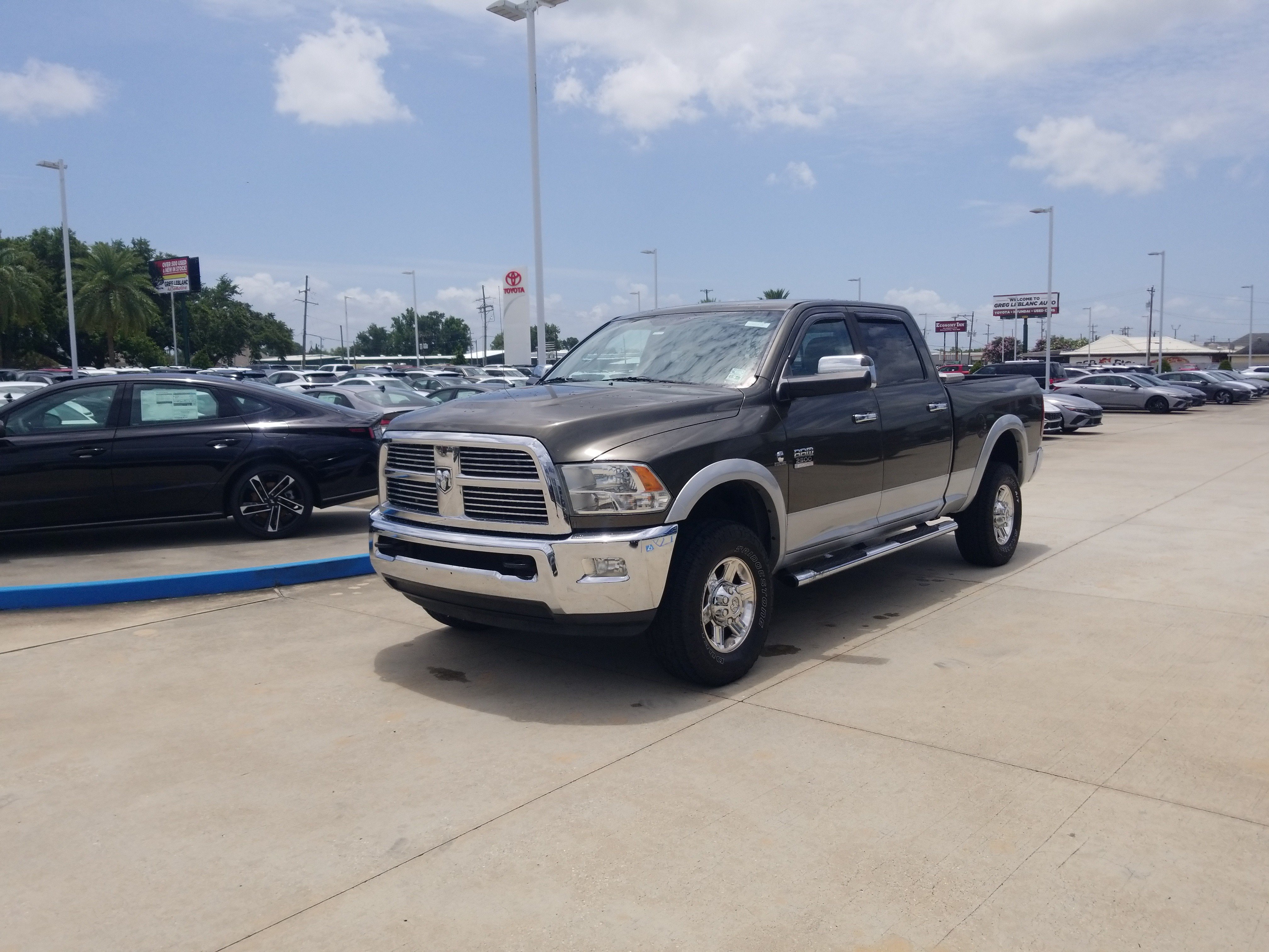 Used 2012 RAM 2500 Laramie w/ Protection Group AWD/4WD image 3