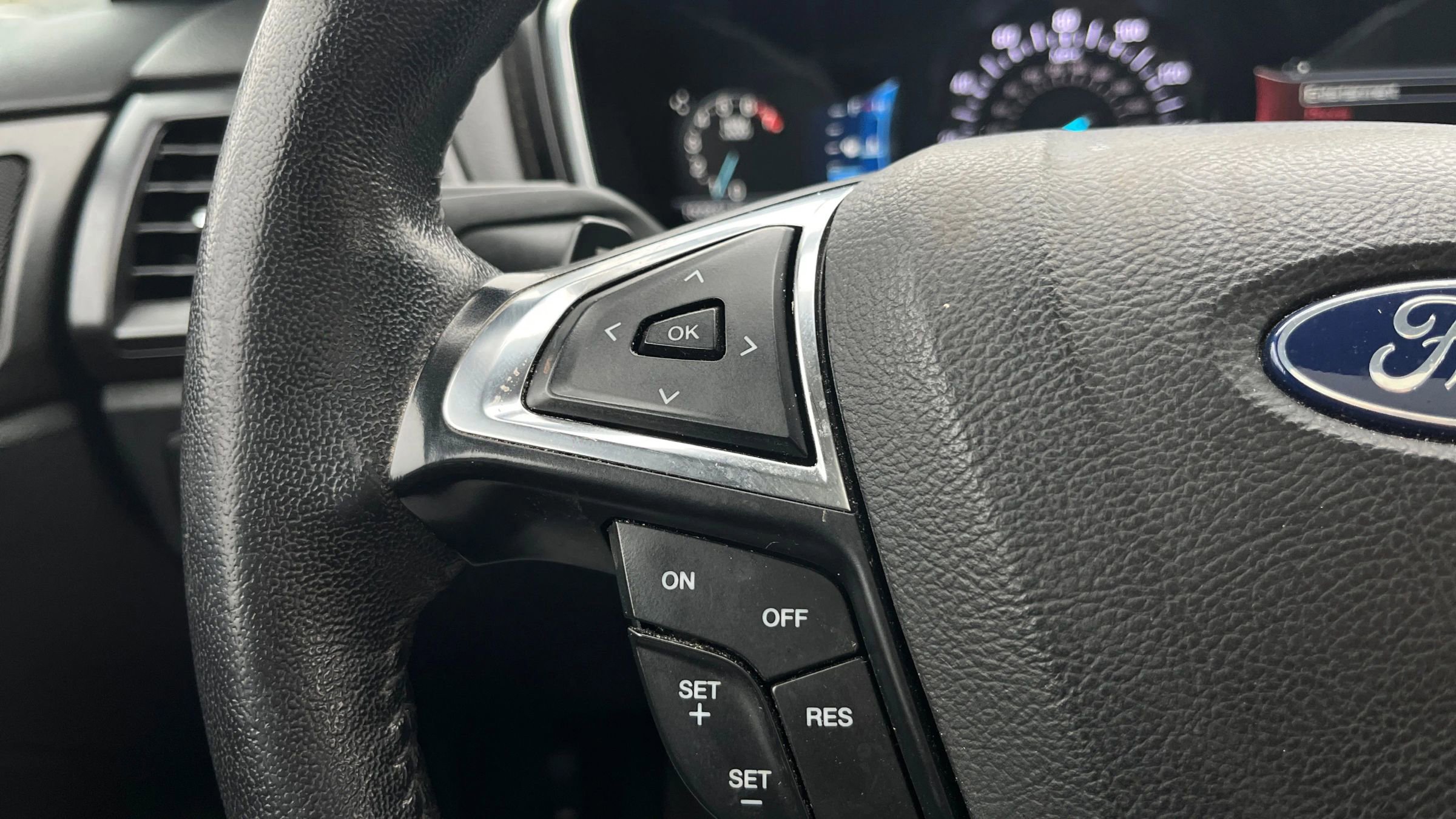 Used 2018 Ford Fusion Titanium image 27