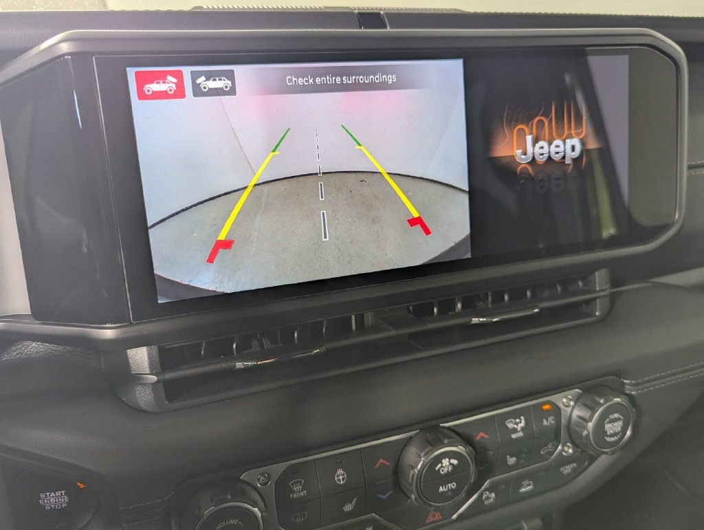 New 2026 Jeep Wrangler Unlimited Sahara AWD/4WD image 25