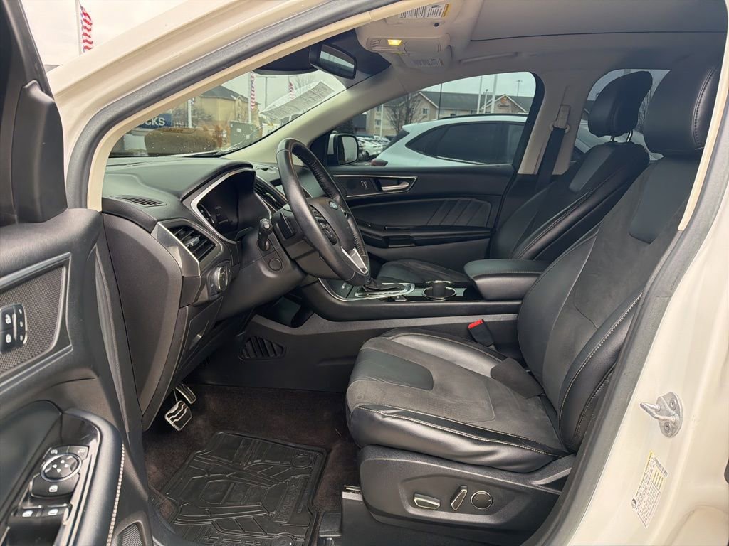 Used 2016 Ford Edge Sport w/ Equipment Group 401A image 23