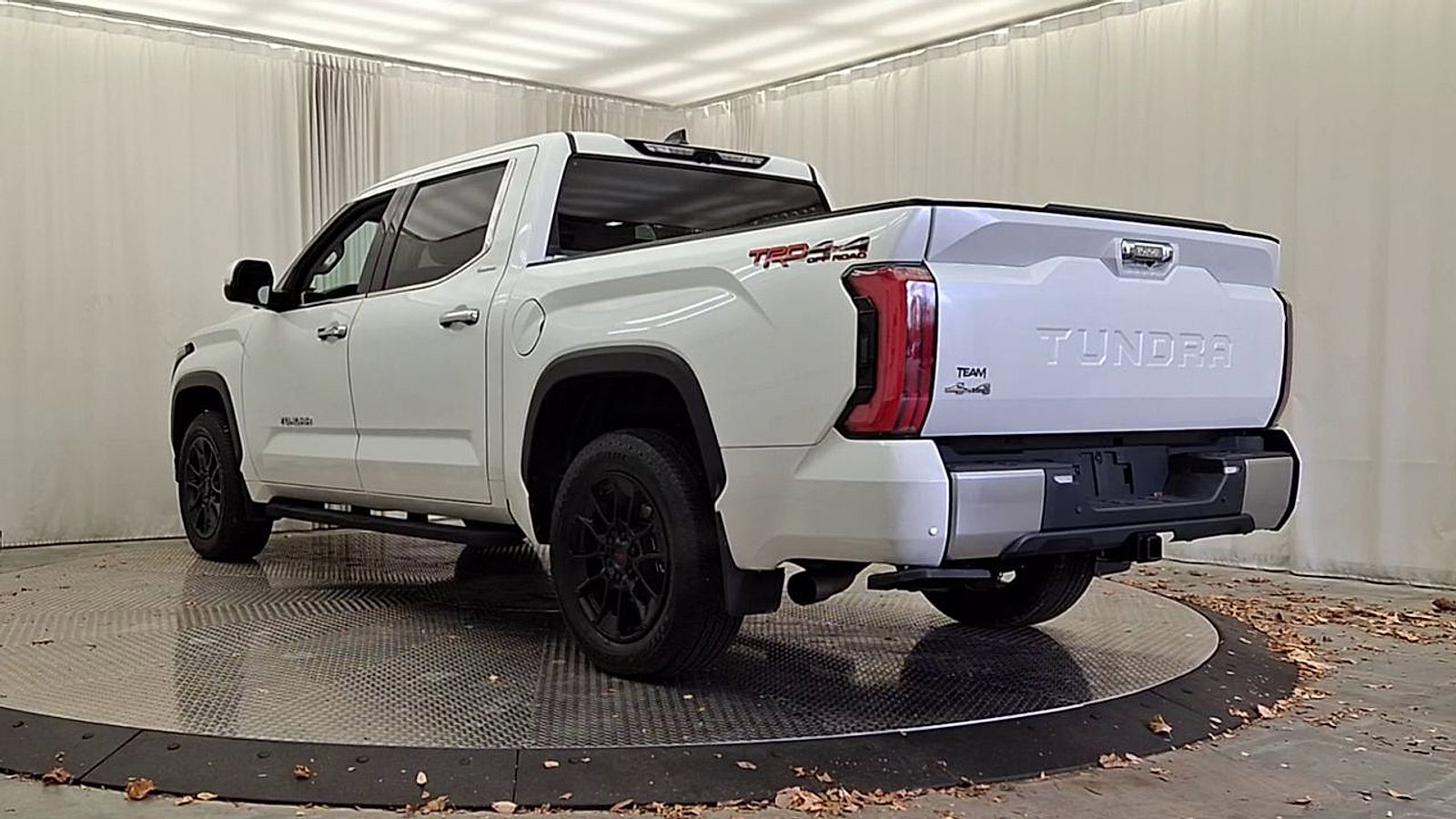 Used 2022 Toyota Tundra Limited w/ TRD Off-Road Package image 9