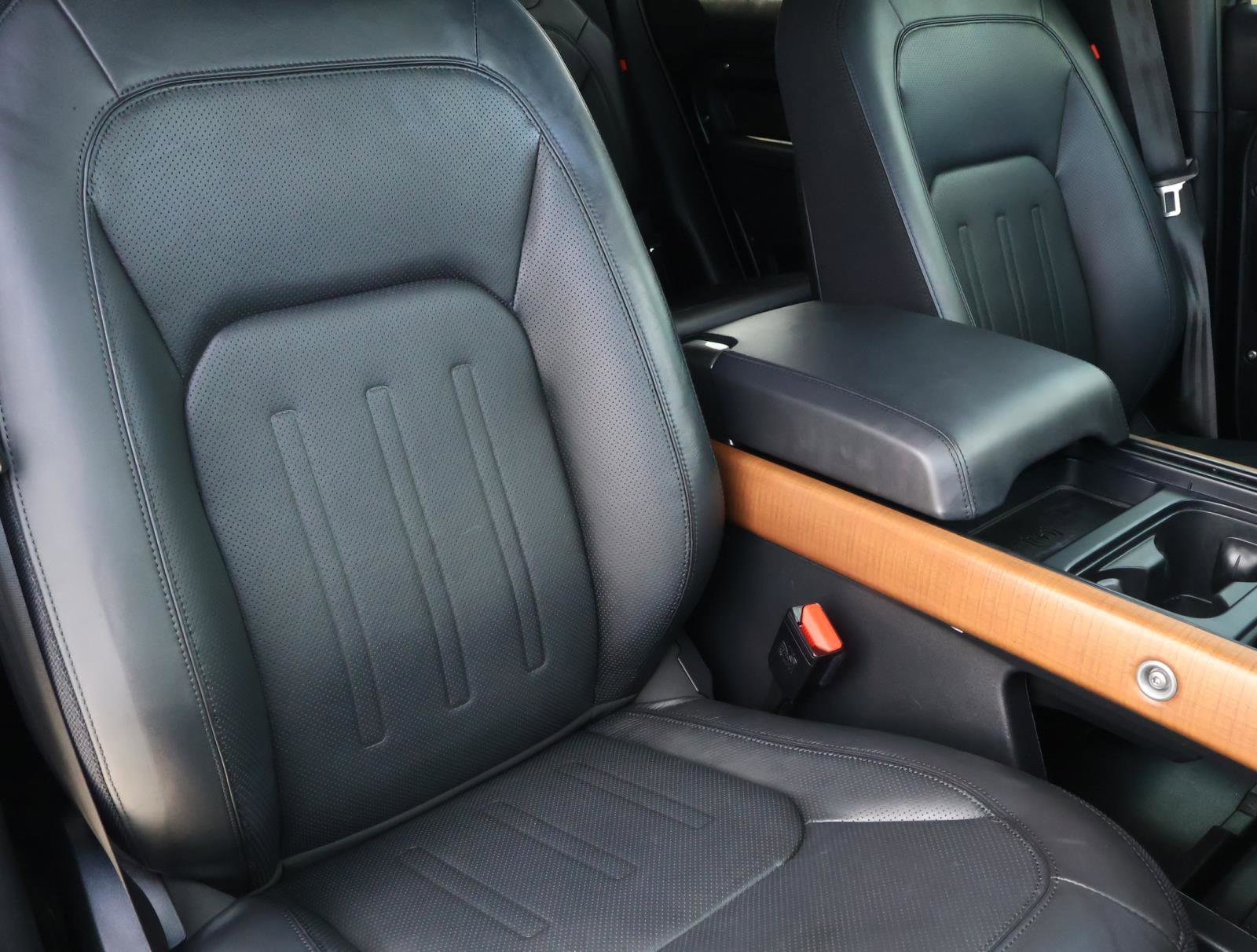 Used 2024 Land Rover Defender 130 X image 18