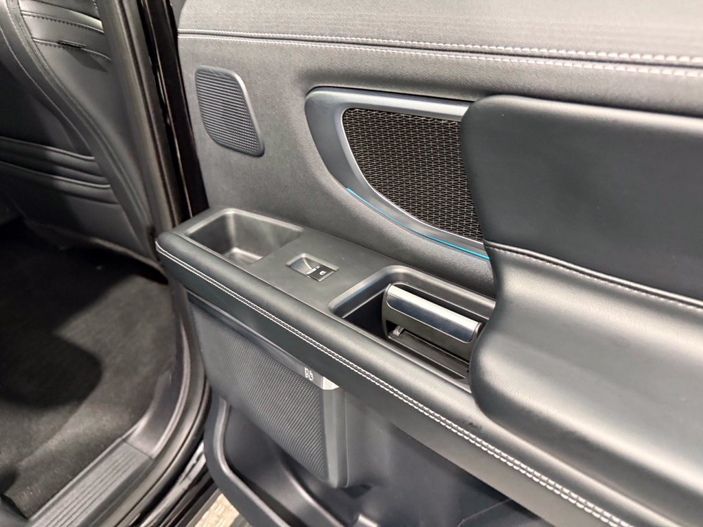 Certified 2025 Ford Expedition Max Platinum w/ Stealth Performance Package AWD/4WD image 34