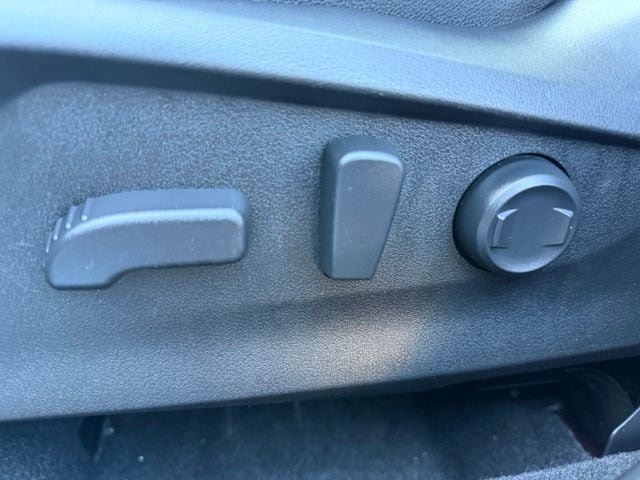 Used 2023 Subaru Forester Premium AWD/4WD image 20