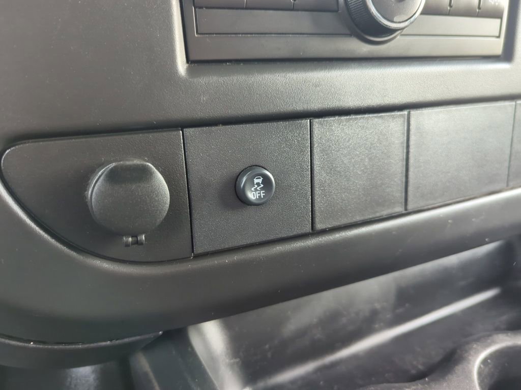 Used 2014 Chevrolet Express 3500 Extended image 32