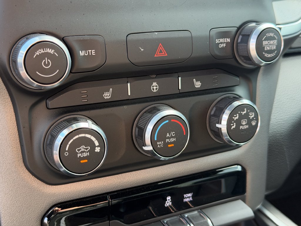 Used 2024 RAM 1500 Big Horn AWD/4WD image 26