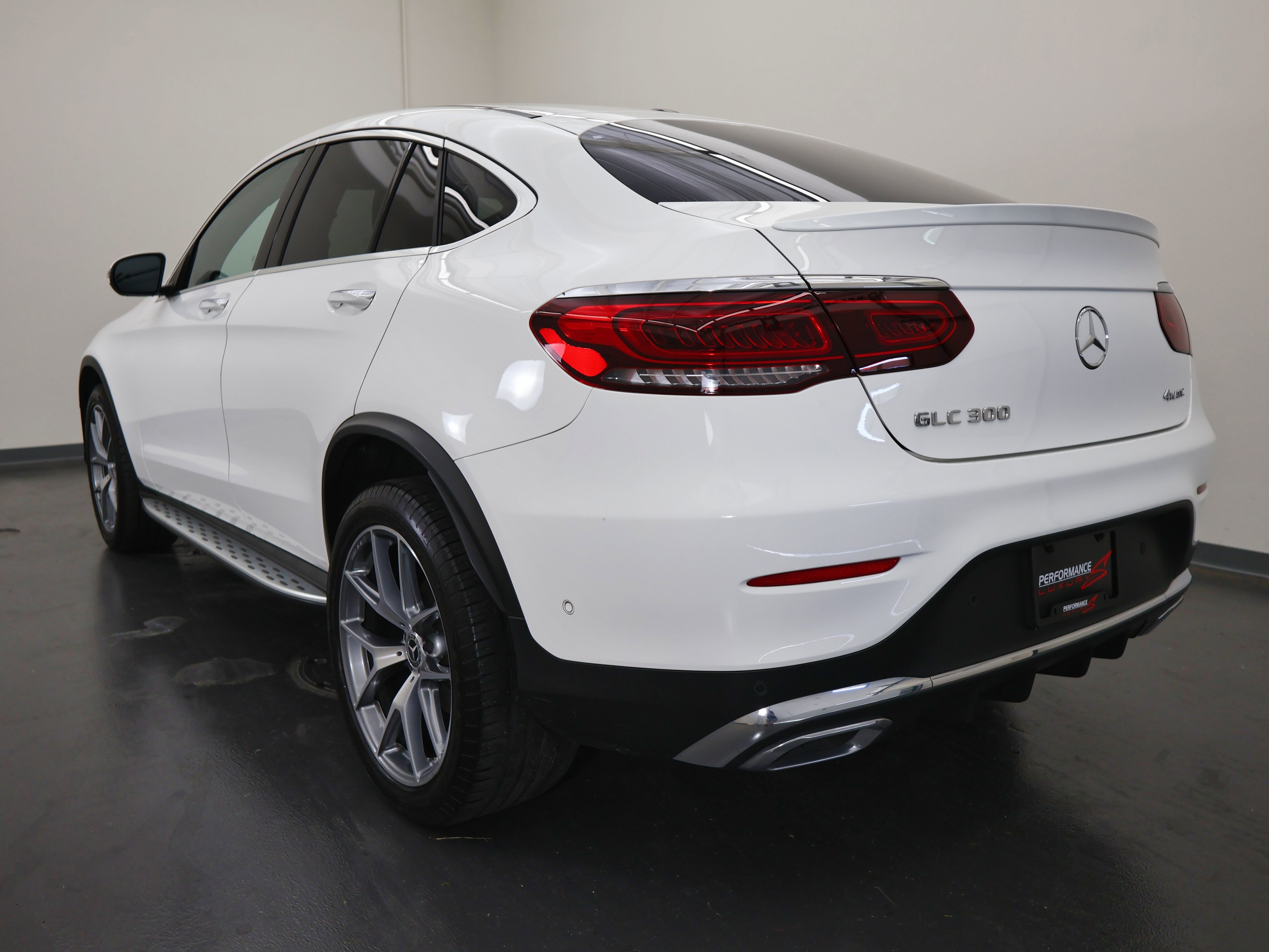 Used 2020 Mercedes-Benz GLC 300 4MATIC Coupe image 5