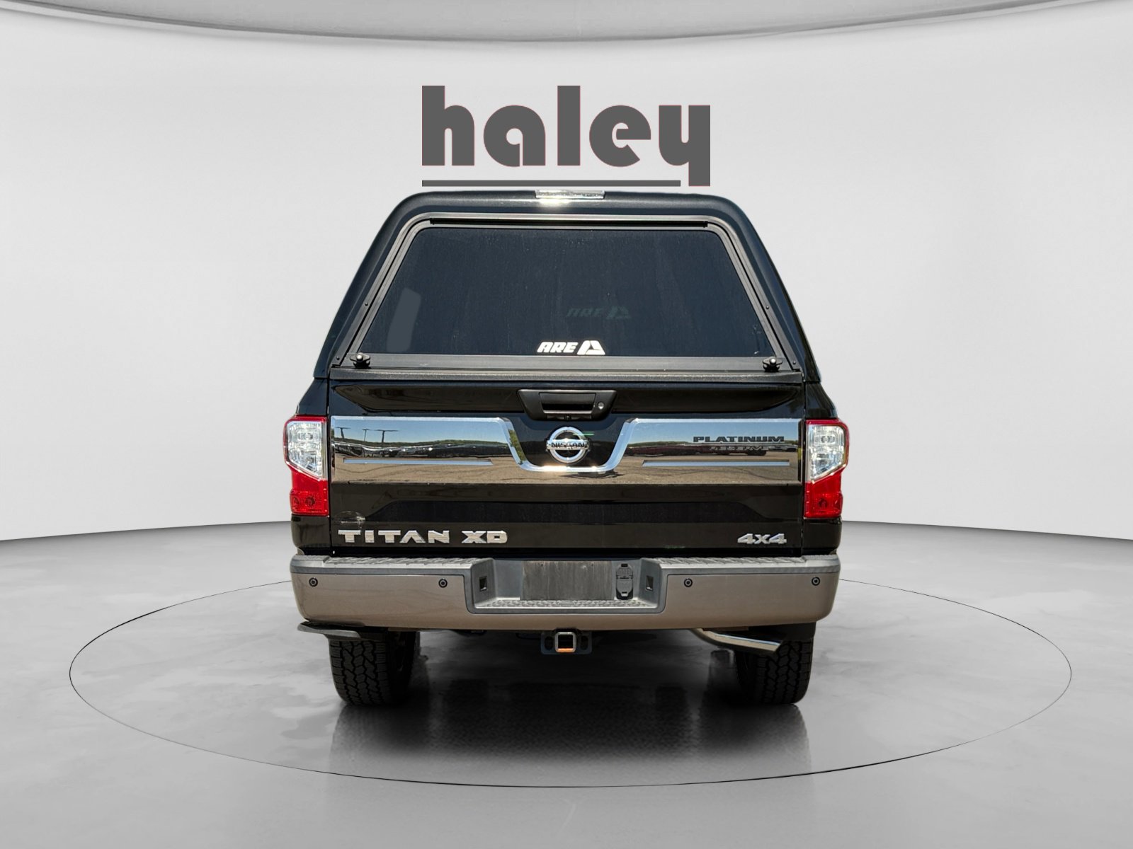 Used 2018 Nissan Titan Platinum Reserve w/ Platinum Utility Package AWD/4WD image 4