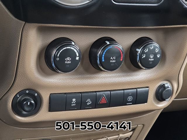 Used 2017 Jeep Wrangler Unlimited Sahara image 27
