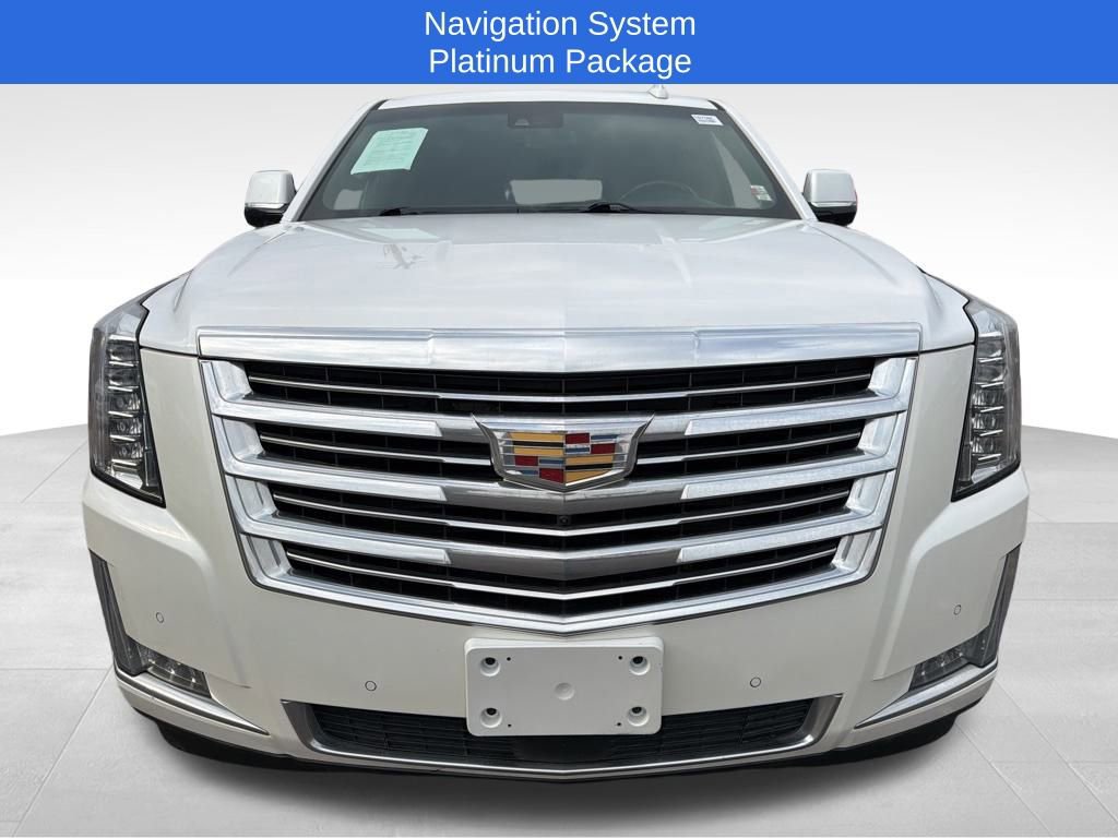 Used 2017 Cadillac Escalade ESV Platinum image 2