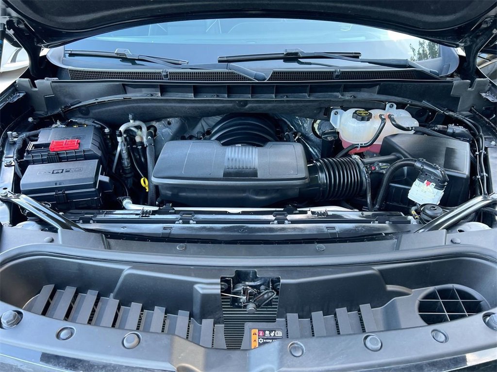 Used 2024 Cadillac Escalade ESV Premium Luxury w/ Performance Package image 10