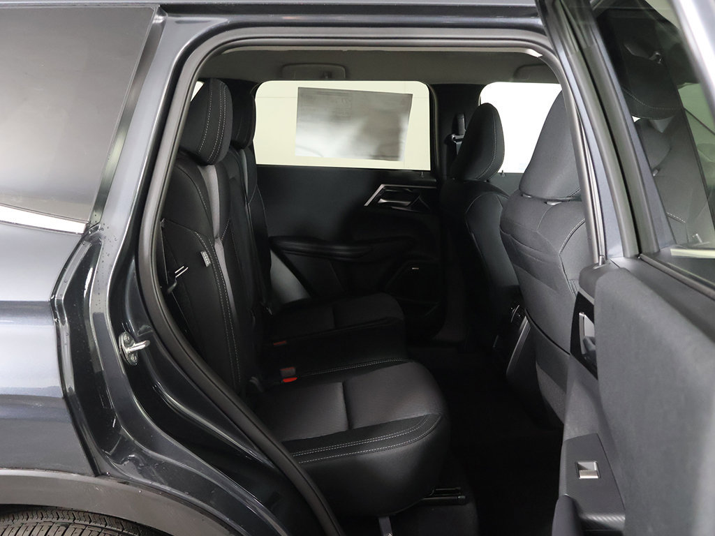 New 2026 Mitsubishi Outlander ES AWD/4WD image 31
