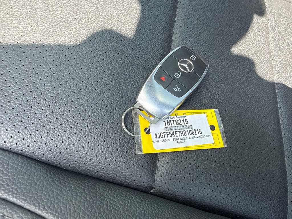 Used 2024 Mercedes-Benz GLS 450 4MATIC image 9