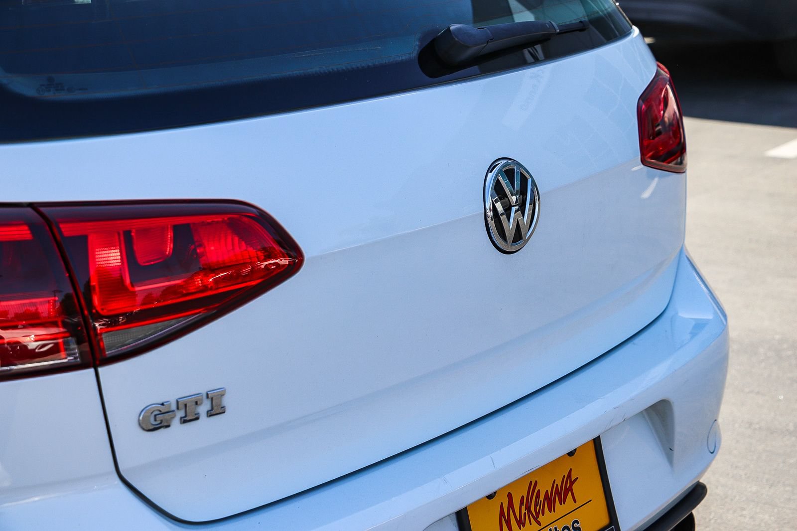 Used 2016 Volkswagen GTI S FWD image 10