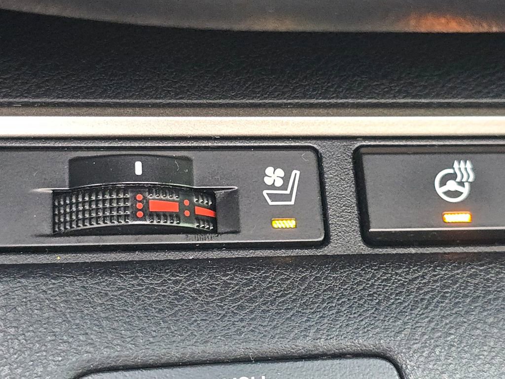 Used 2017 Lexus ES 300h image 6