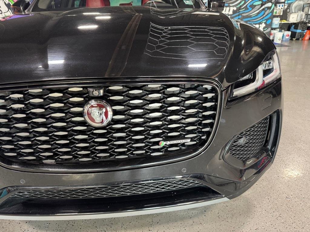 Used 2021 Jaguar F-PACE R-Dynamic S image 11