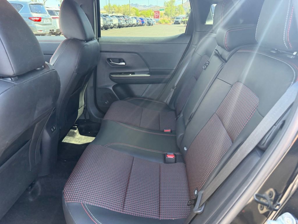 Used 2025 Nissan Kicks SR image 9