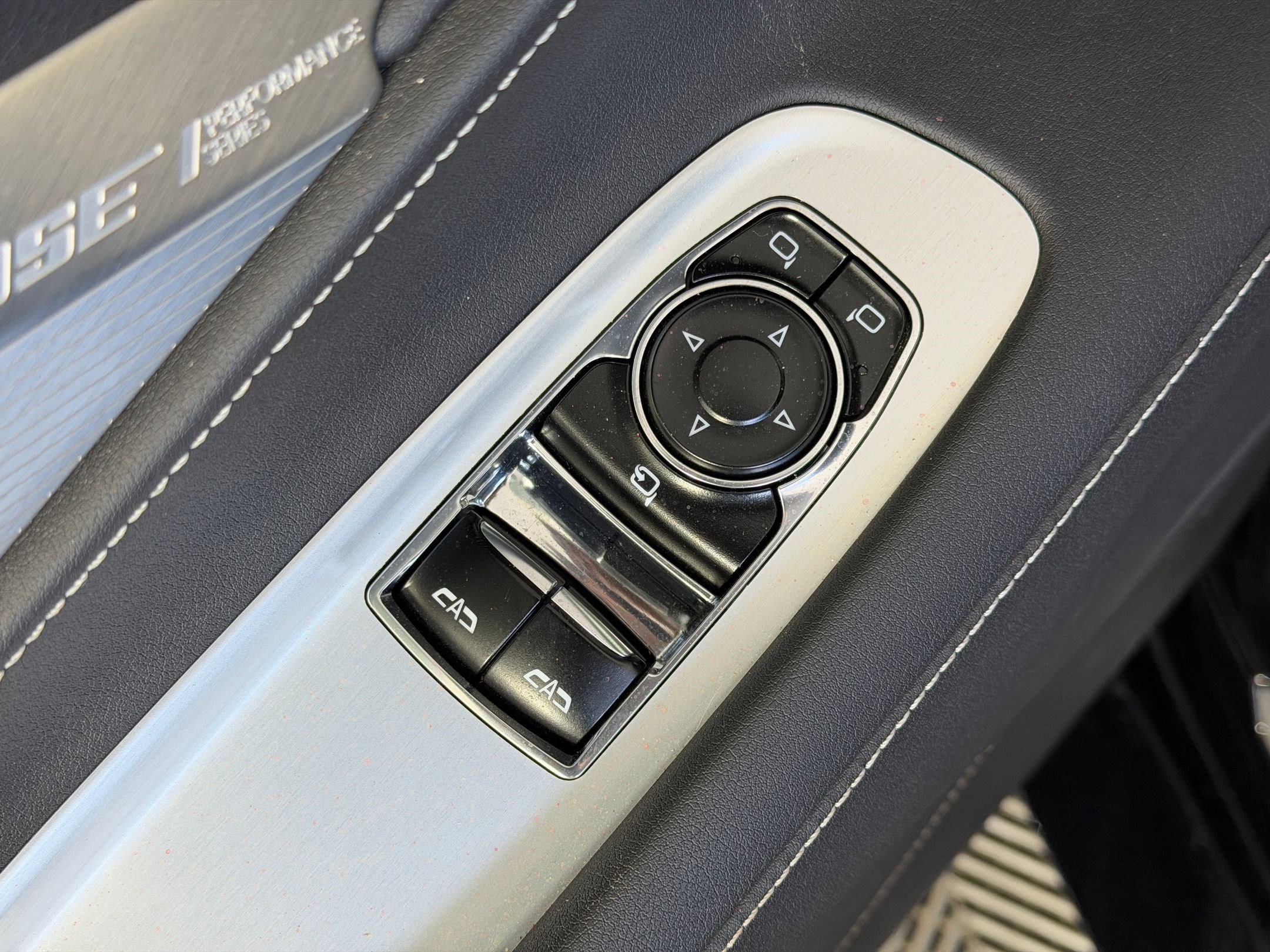 Used 2020 Chevrolet Corvette Stingray Preferred Cpe w/ 2LT Preferred Equipment Group image 21