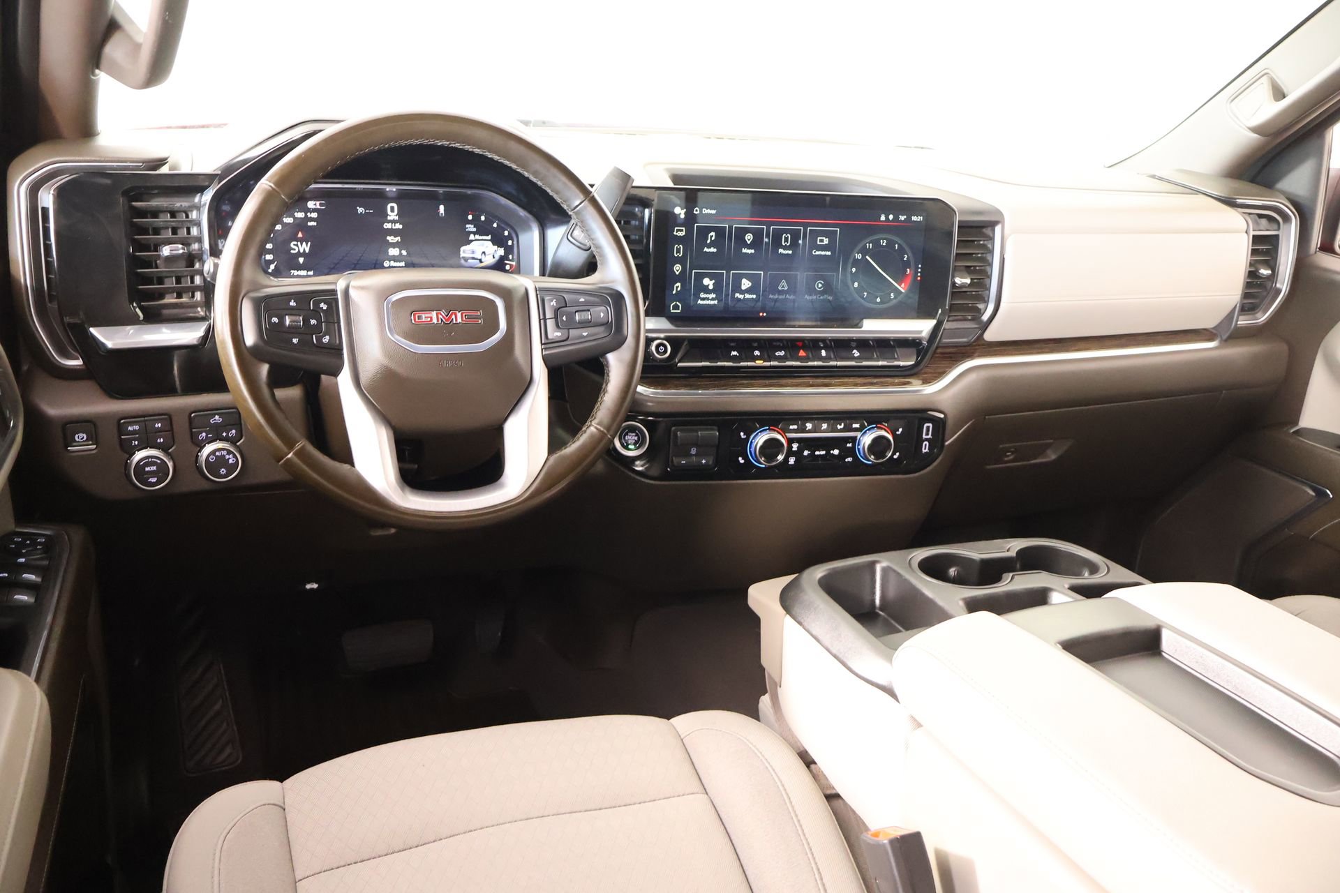 Used 2024 GMC Sierra 1500 SLE w/ Preferred Package image 2