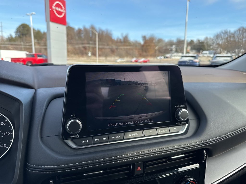 Used 2022 Nissan Rogue SV image 21