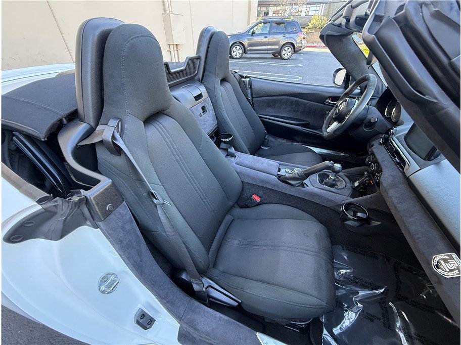 Used 2020 MAZDA MX-5 Miata Sport image 16