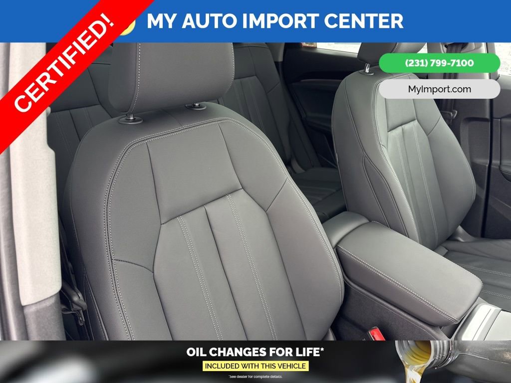Used 2025 Audi Q5 Premium w/ Convenience Package image 28